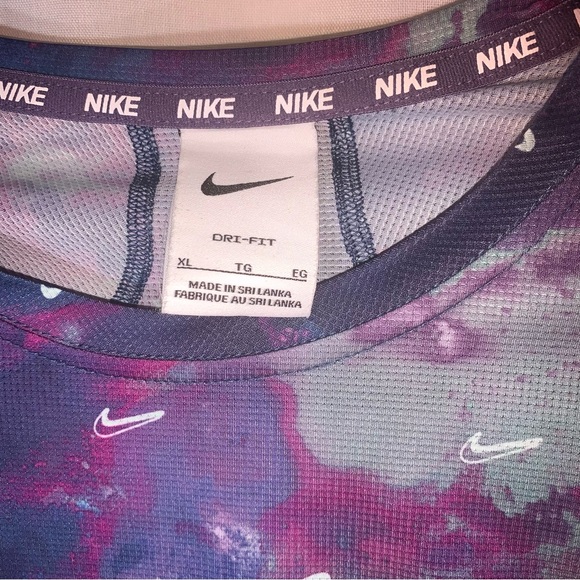 Nike Men's Purple and Green Graphic Tee - Picture 2 of 4